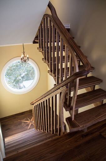 Как выбрать материал для лестниц из дерева?