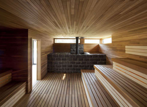 Отделка стен в бане натуральной древесиной - оптимальный вариант.,